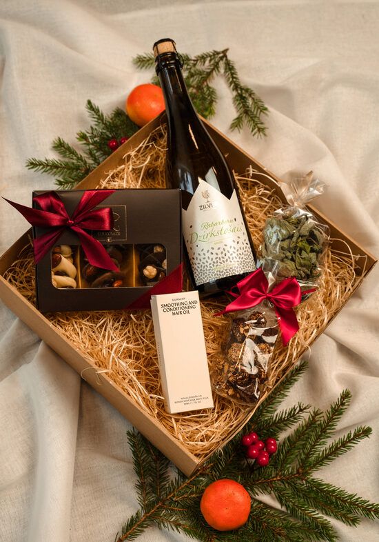 SKAISTIEM SVĒTKIEM